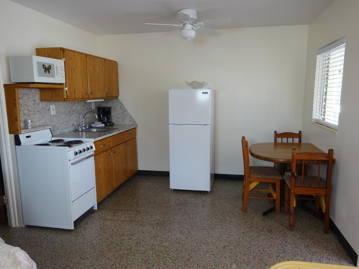 Motel Ebb Tide St. Pete Beach Esterno foto